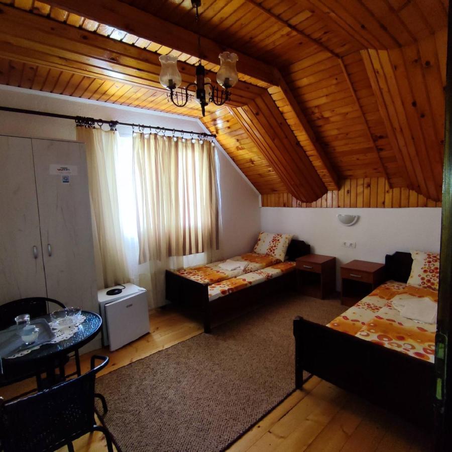 Snam Rooms&Apartment Zabljak  Exterior photo