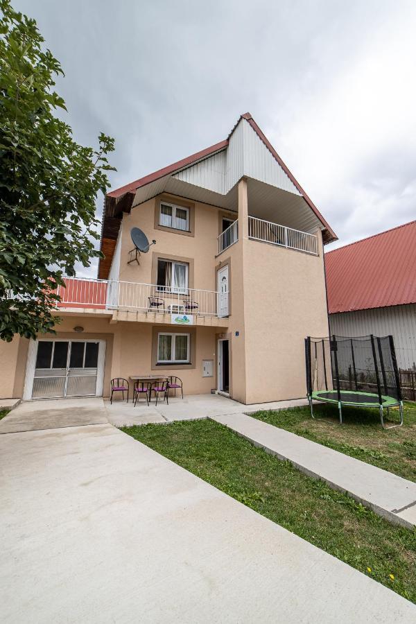 Snam Rooms&Apartment Zabljak  Exterior photo