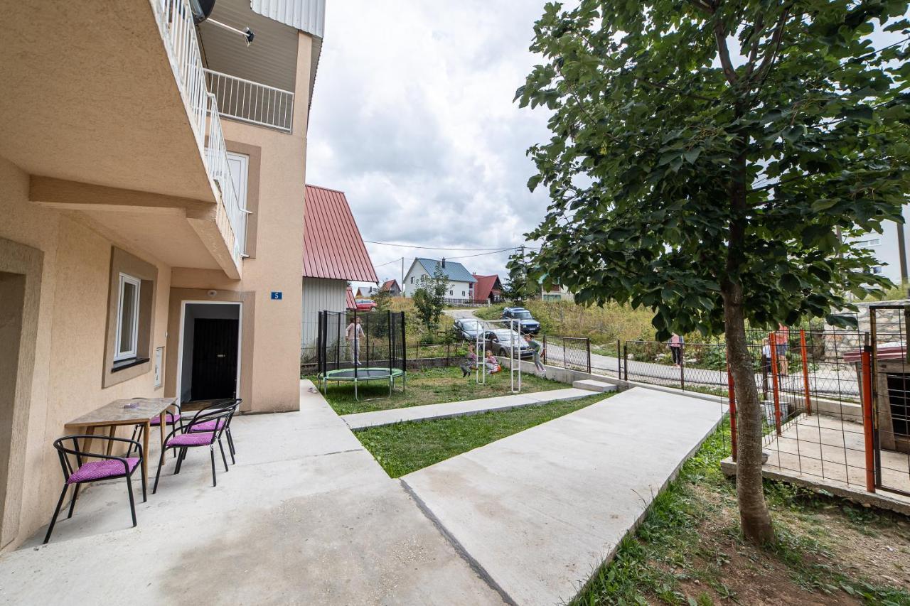 Snam Rooms&Apartment Zabljak  Exterior photo