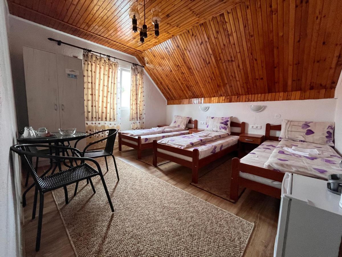 Snam Rooms&Apartment Zabljak  Exterior photo