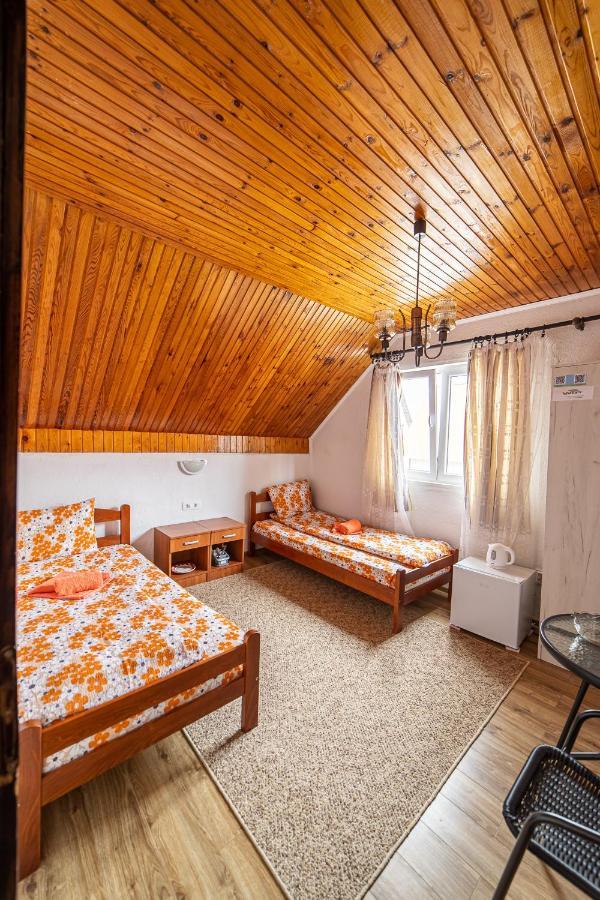 Snam Rooms&Apartment Zabljak  Exterior photo